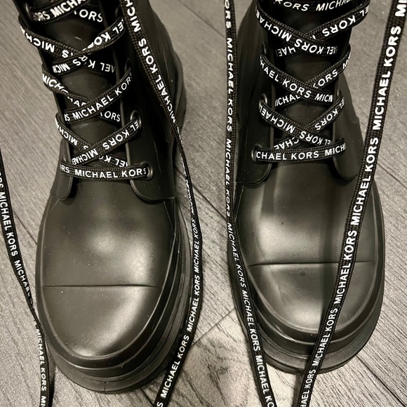 Michael Kors Black Rain Boots - Picture 1 of 4